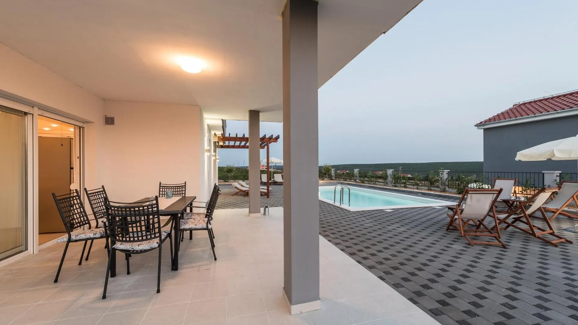 Luxury Escape With Swimming Pool & Modern Design Villa Debeljak