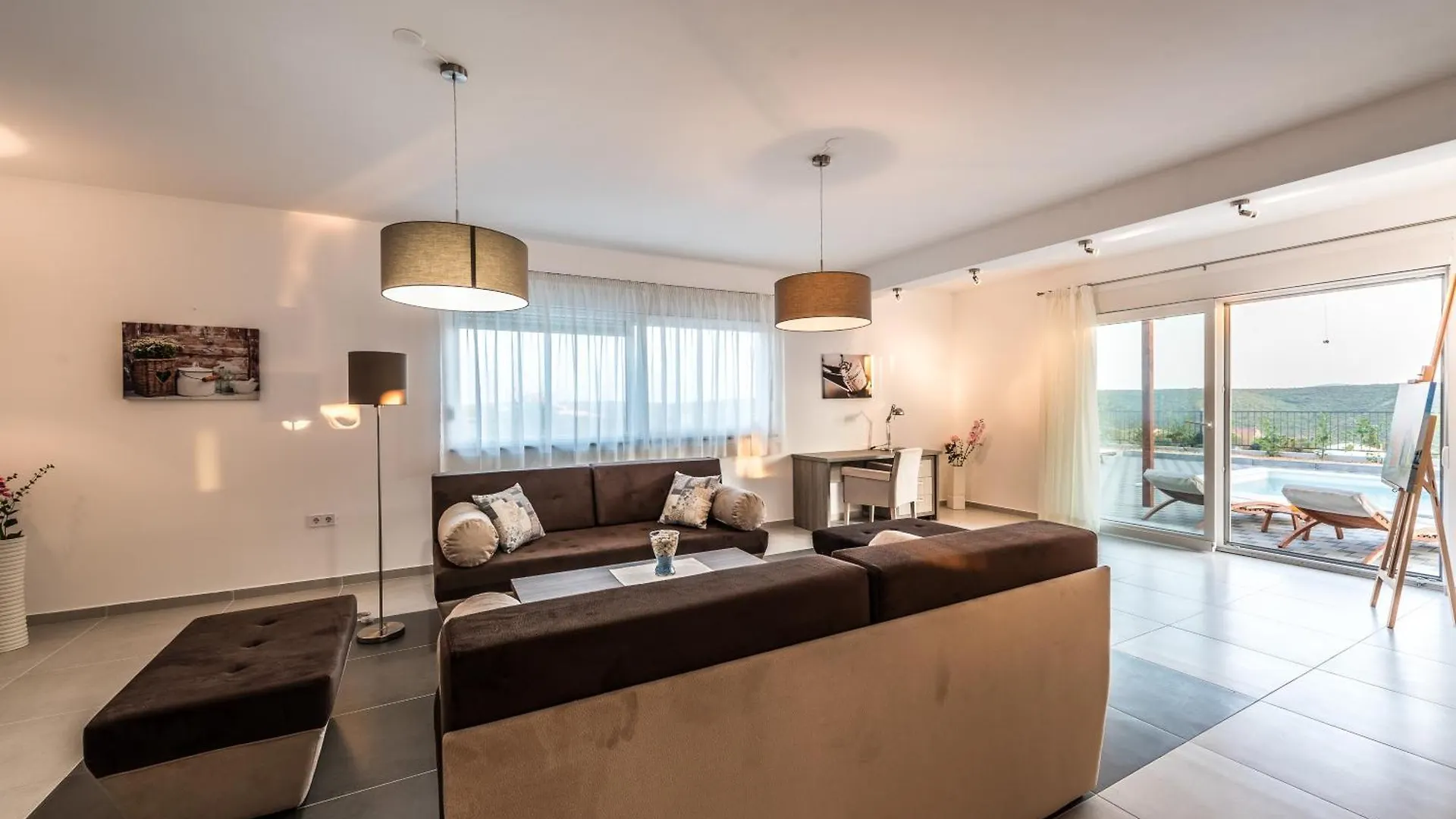 Luxury Escape With Swimming Pool & Modern Design Villa Debeljak