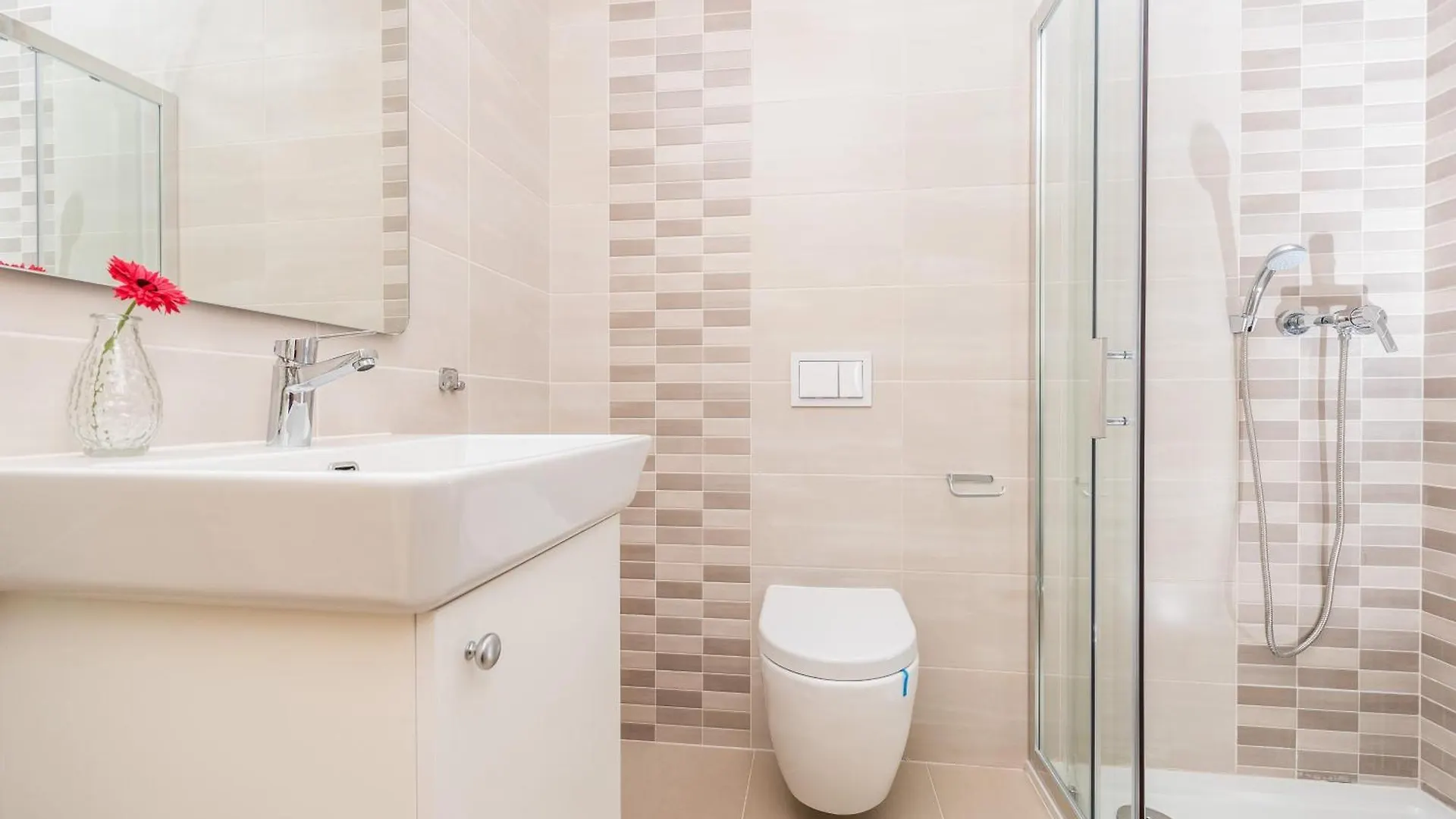 Luxury Escape With Swimming Pool & Modern Design Villa Debeljak